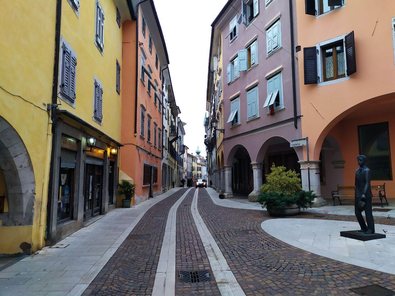 Copertina per Le foto di Beni Kosic sul centro di Gorizia, apre la mostra in via Rastello
